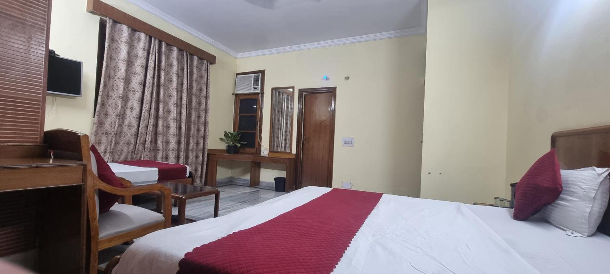 Hotel Har Ki Pauri By Around Stays Haridwār Exterior foto