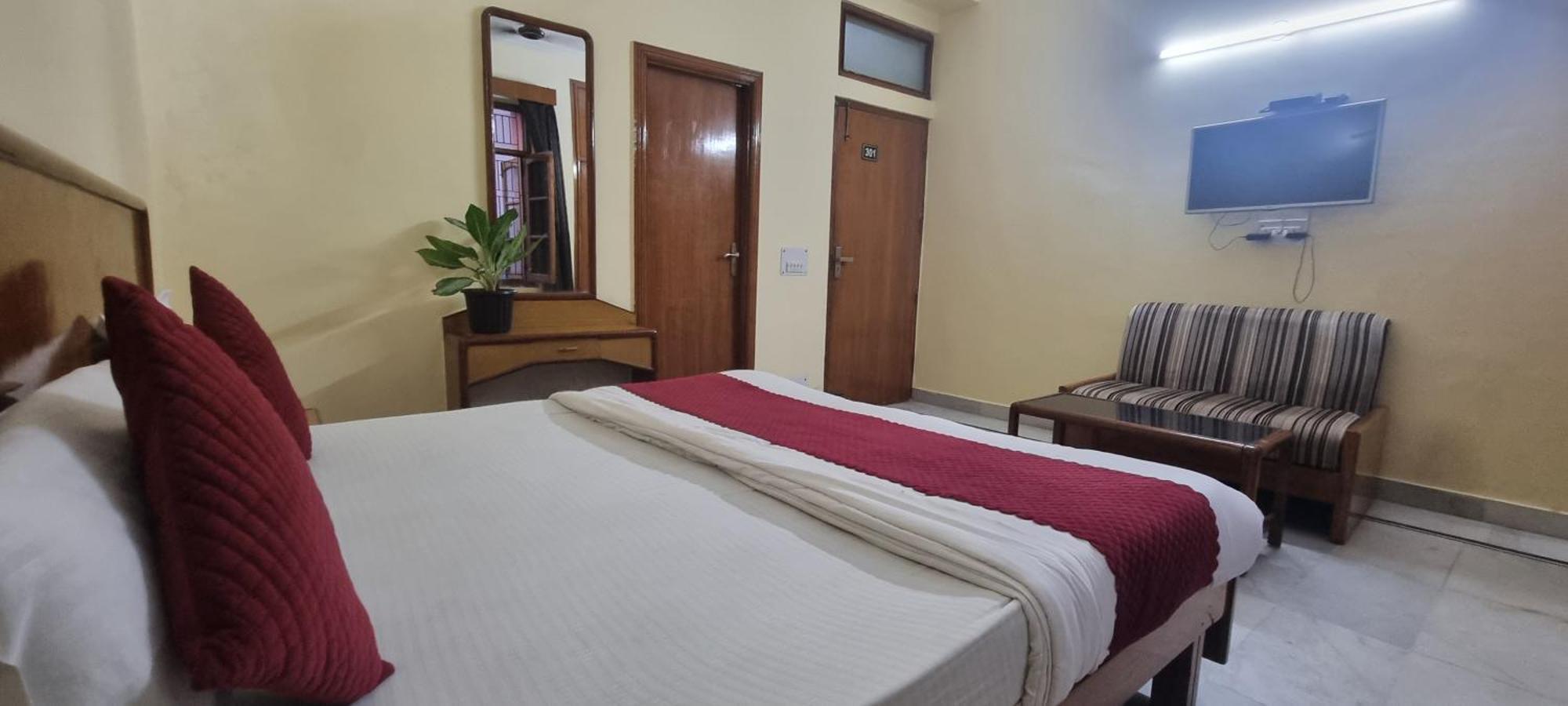 Hotel Har Ki Pauri By Around Stays Haridwār Exterior foto